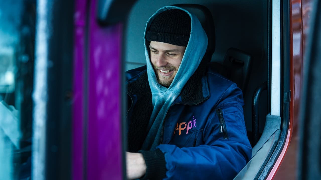 Utleid telt klart for å kjøres til kunde i kjøretøy