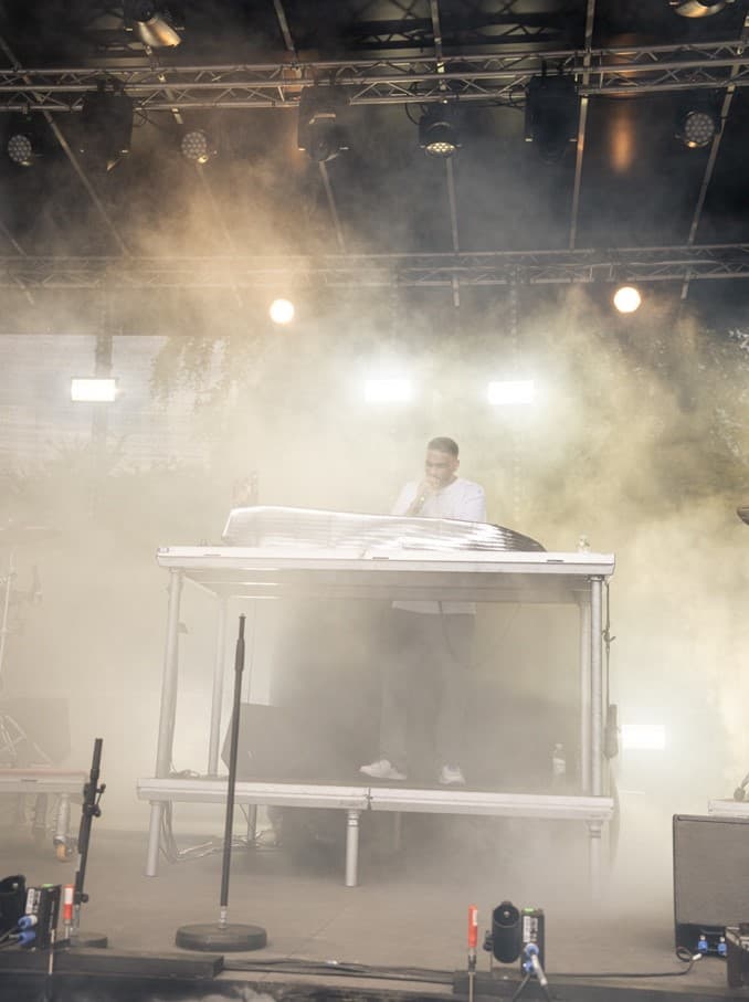 Stort partytelt bord og benkesett, stoler og bord, toaletter, toalettbåser, festivaltoalett og toalettvogner, med tømming og slamsuging av septik