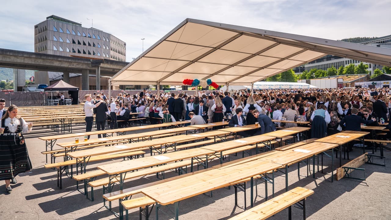 Dusjvogn med 12 dusjer til utleie på Tysnefest