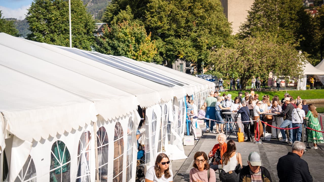 Leie rammetelt på 12m bredde i Bergen, Haugesund, Stord, Førde, Geilo
