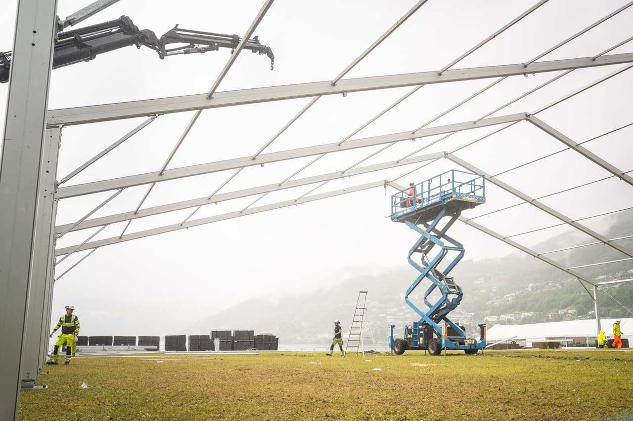 30m bredt rammetelt til leie i Bergen