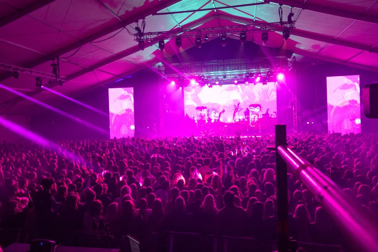 40 bredt rammetelt til leie i Bergen