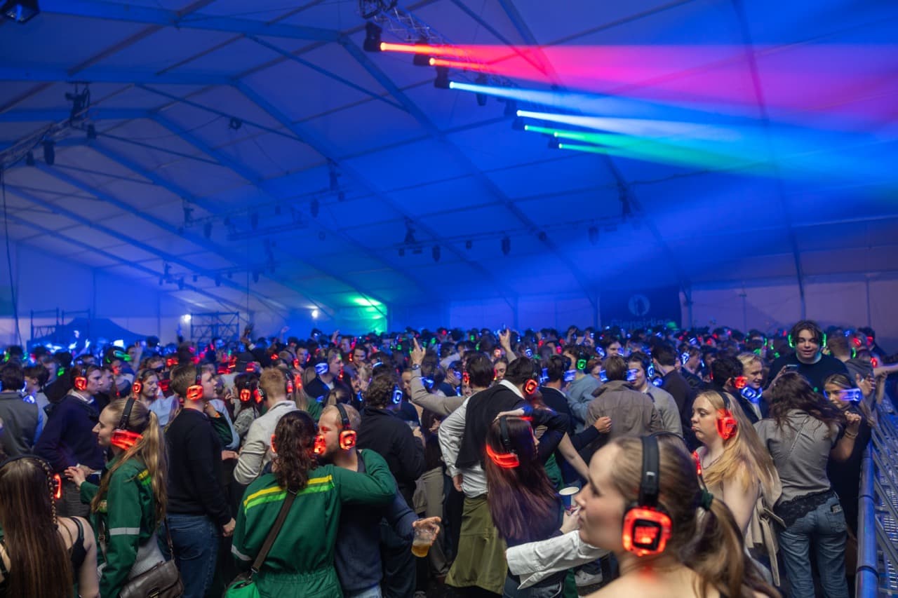 40 bredt rammetelt til leie i Bergen