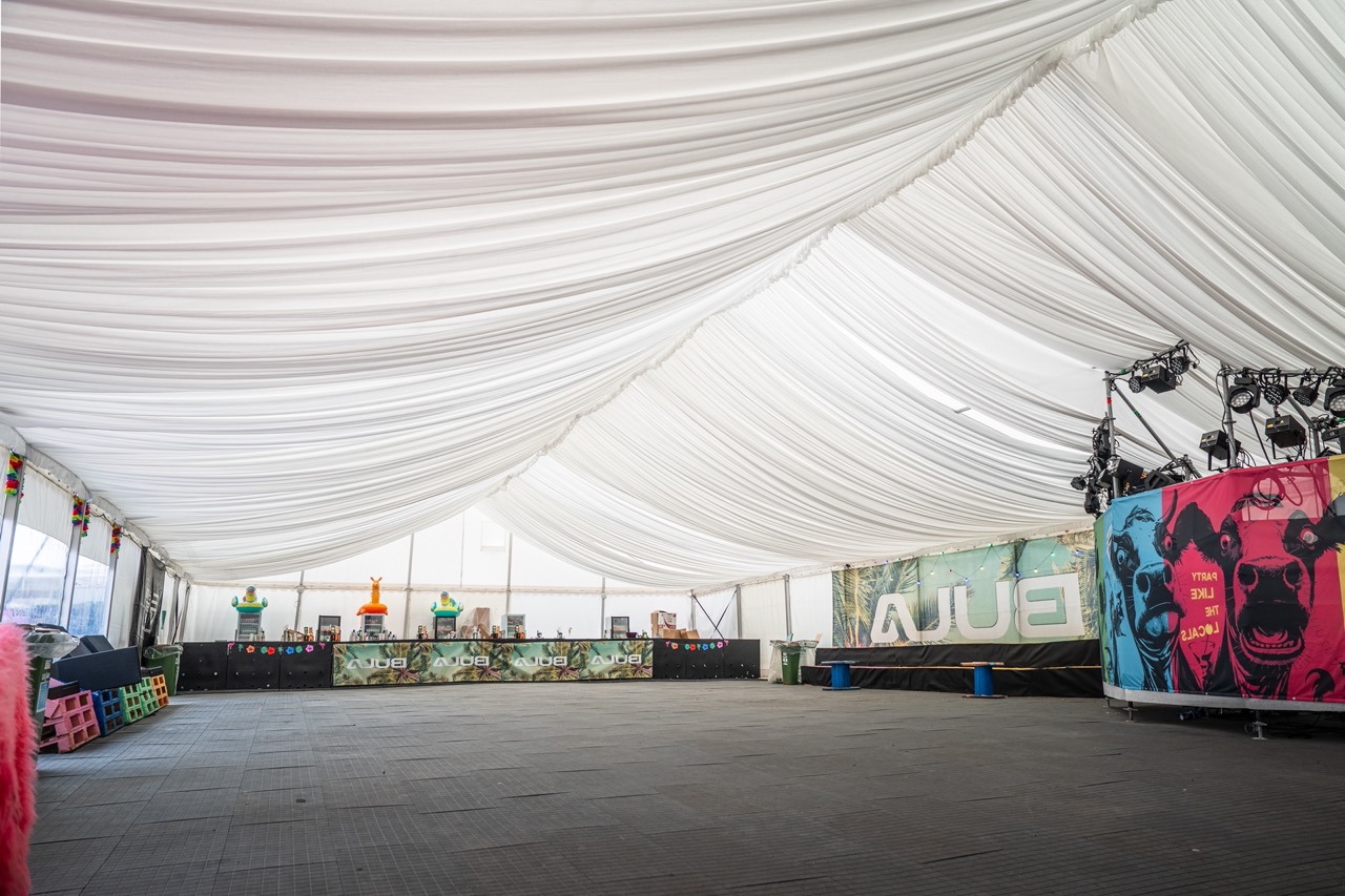 15m bredt rammetelt til leie i Bergen